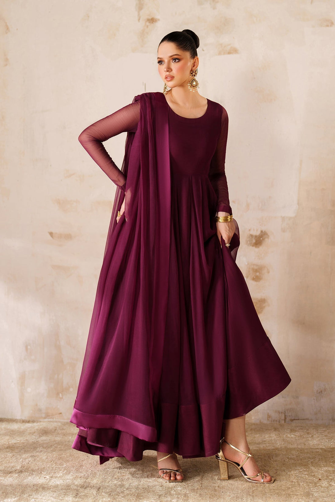 How to style gowns in Pakistan for winter ?