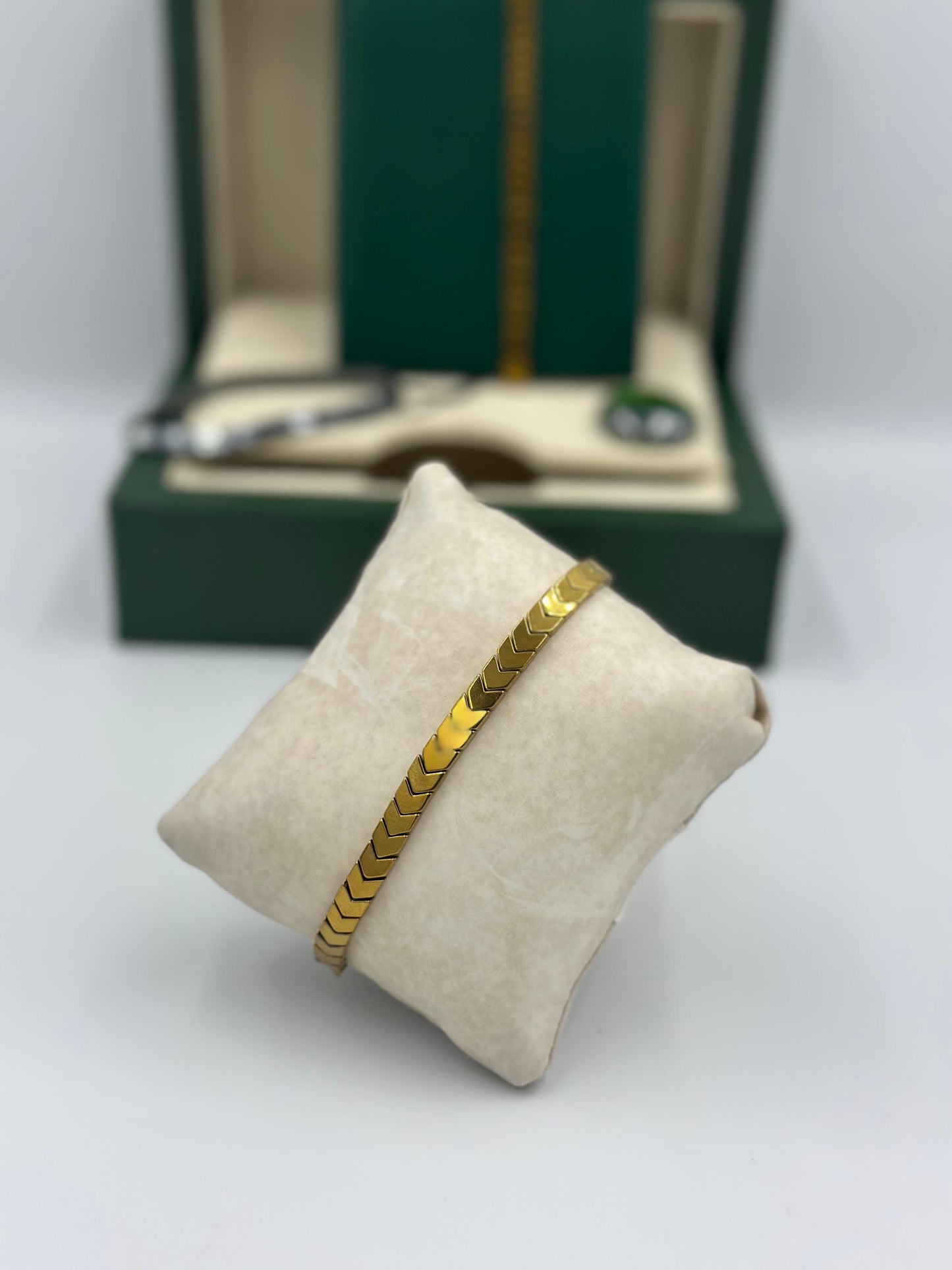 🖤 2 Bracelets of Hematite Arrows – Unisex Energy Stone